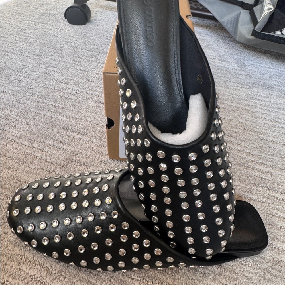 NEW* NEVER WORN Trending Black Studded Slip-On Shoes sz 9